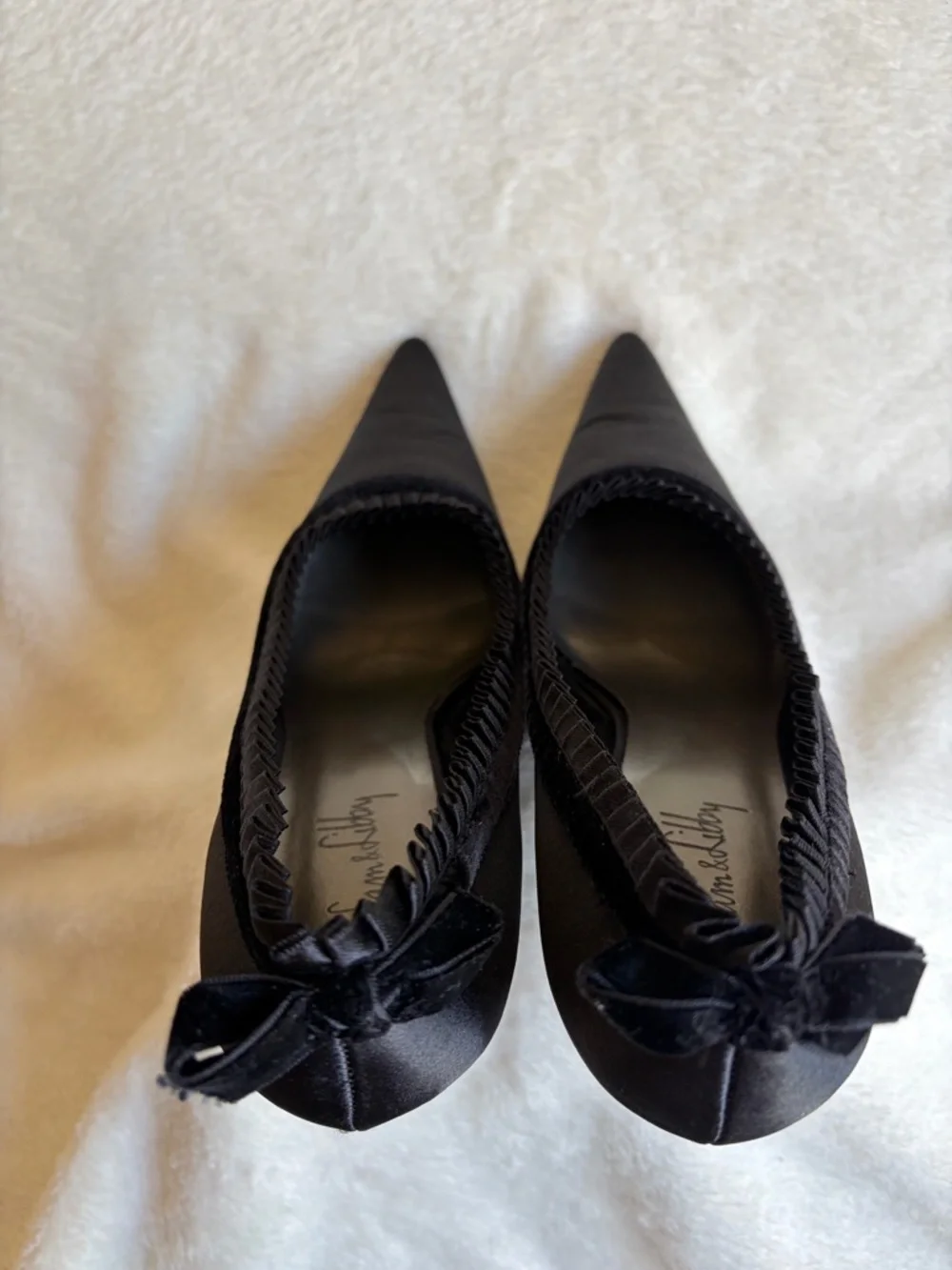 Sam & Libby Black Satin Fabric with Ruffle Trim &  Velvet Accent Pumps Size 8.5M